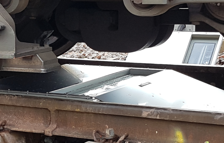 Scanner de chassis de train installé